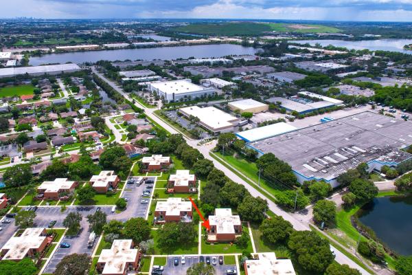 Waterford Courtyards At Crystal Lakes North, 2952 SW 12th St, Deerfield Beach, Florida 33442, image 1