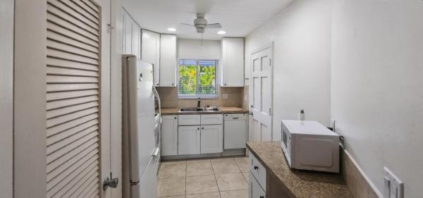 8 Garden St #206R, Tequesta, Florida 33469, image 3