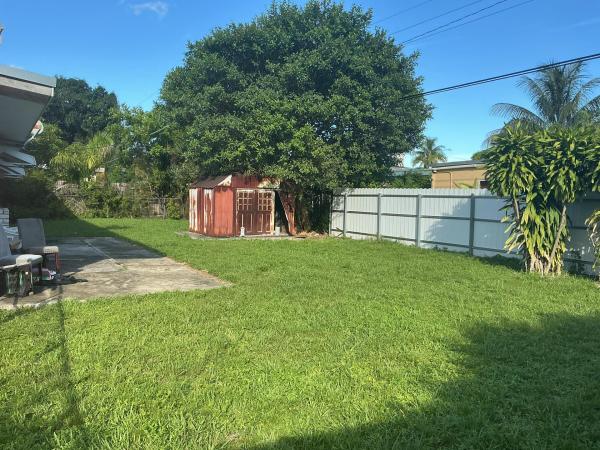 Sierra, 110 NW 193rd St, Miami Gardens, Florida 33169, image 3