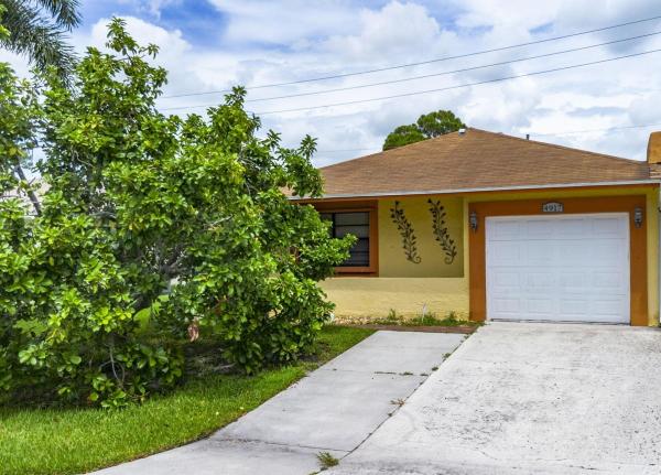 Palm Hill Villas, 4917 Luqui Ct, West Palm Beach, Florida 33415, image 2
