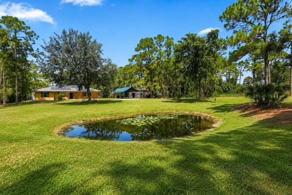 2195 F Rd, Loxahatchee Groves, Florida 33470, image 2