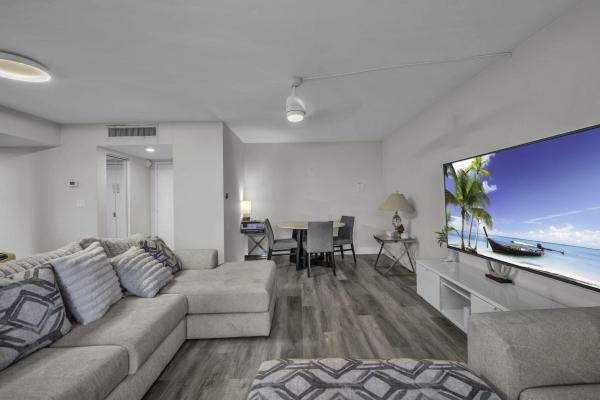 Hillsboro Light Towers, 2639 N Riverside Dr #505, Pompano Beach, Florida 33062, image 1