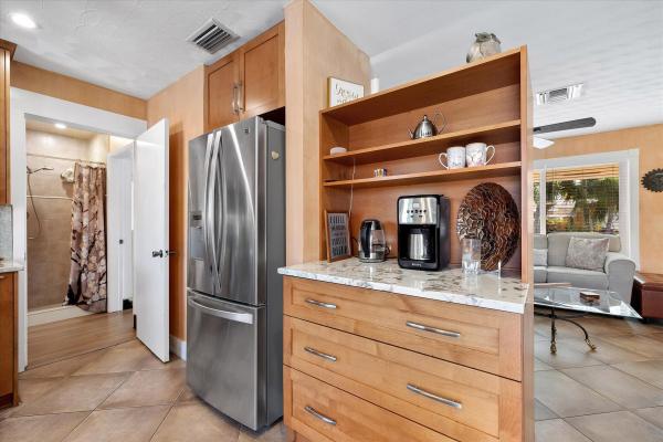 Cresthaven, 3241 NE 9th Ter, Pompano Beach, Florida 33064, image 2