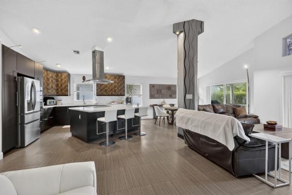 Emerald Forest Of Wellington, 1504 Lake Breeze Dr, Wellington, Florida 33414, image 1