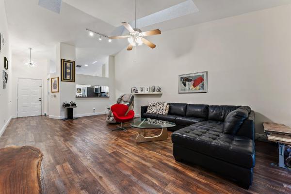 Villas Of Glengary, 801 Kintyre Ct, Palm Beach Gardens, Florida 33418, image 2