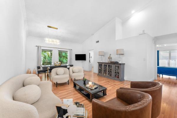 Canary Palm Club, 6660 Canary Palm Cir, Boca Raton, Florida 33433, image 3