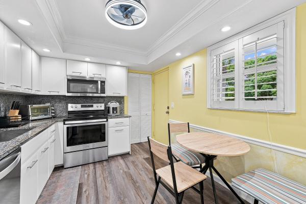 Boca Teeca, 6400 NW 2nd Ave #2170, Boca Raton, Florida 33487, image 2
