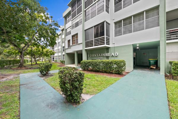Watergate, 2781 Taft St #303, Hollywood, Florida 33020, image 1