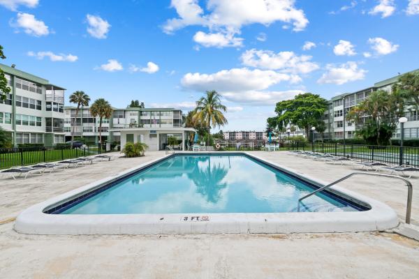 Watergate, 2781 Taft St #303, Hollywood, Florida 33020, image 3