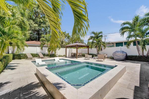 Hollywood Lakes, 1535 Hollywood Blvd, Hollywood, Florida 33020, image 2