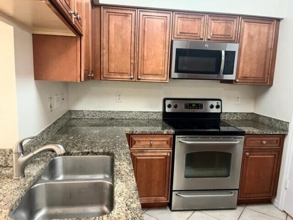 6410 Emerald Dunes Dr #204, West Palm Beach, Florida 33411, image 3