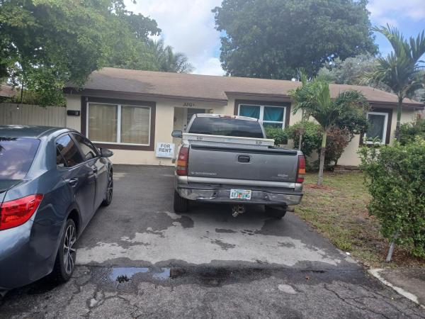 North Hollywood, 330 SW 14th St, Dania Beach, Florida 33004, image 2