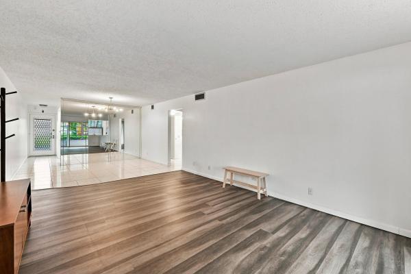 Lucaya Village, 2101 Lucaya Bnd #C1, Coconut Creek, Florida 33066, image 3