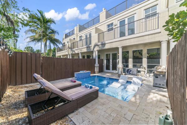 Livermore Estates, 1849 NE 26th Ave #2, Fort Lauderdale, Florida 33305, image 3
