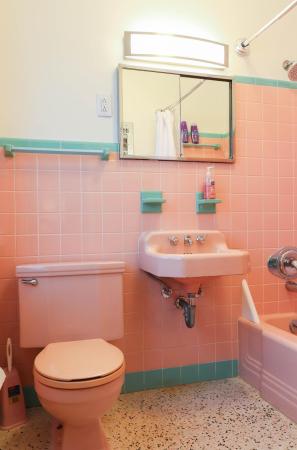 Beachway Manor, 2355 NE 4th St, Pompano Beach, Florida 33062, image 2