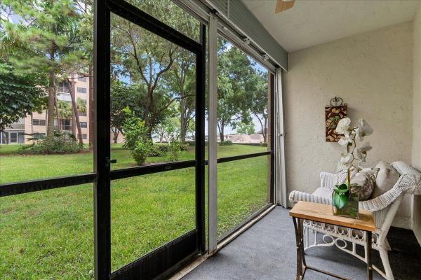 4760 Lucerne Lakes Blvd W #105, Lake Worth, Florida 33467, image 1