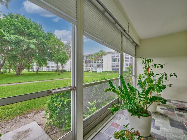 Victoria Village, 2904 Victoria Pl #H1, Coconut Creek, Florida 33066, image 3