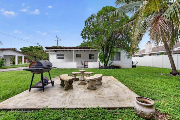 Royal Palm Vista, 210 NE 5th Ave, Dania Beach, Florida 33004, image 1