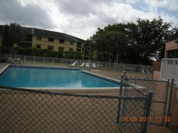 Sun & Lake, 8921-F NW 28th Dr #66, Coral Springs, Florida 33065, image 3