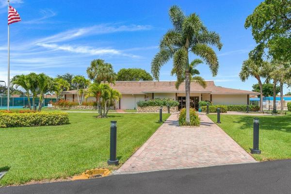 Banyan At Las Verdes, 5100 Las Verdes Cir #316, Delray Beach, Florida 33484, image 2