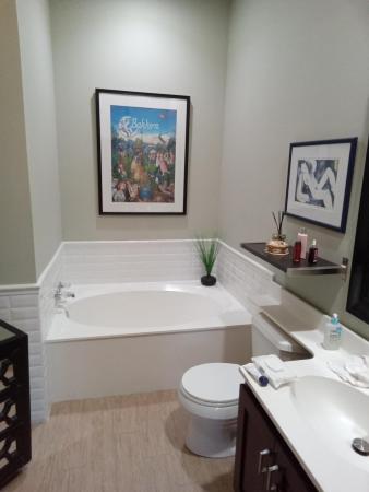 Oaks East, 508 E Tall Oaks Dr, Palm Beach Gardens, Florida 33410, image 2