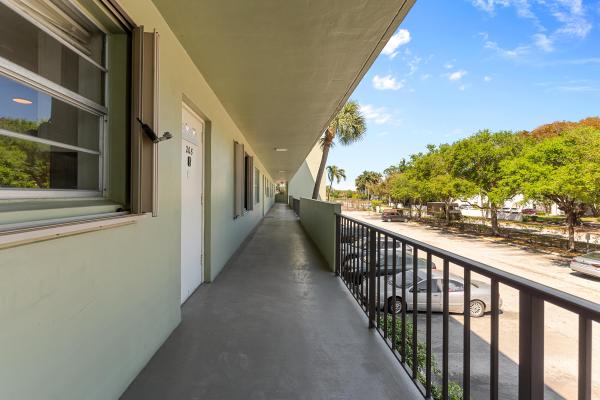 Jamestown, 1638 Embassy Dr #208, West Palm Beach, Florida 33401, image 1