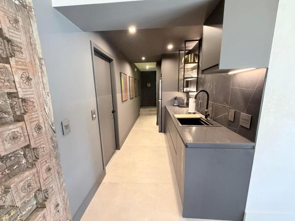Broadmoor, 301 Palmetto St, West Palm Beach, Florida 33405, image 1