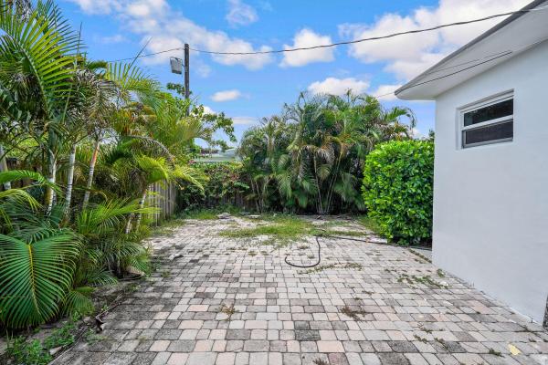 500 NW 120th St, Unincorporated Dade County, Florida 33168, image 2