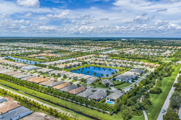 Valencia Grand, 9285 Mountain Pine Grv, Boynton Beach, Florida 33473, image 1