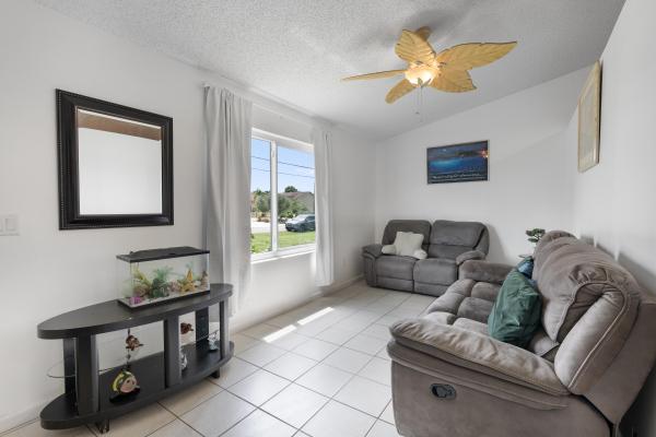 565 SW Cherryhill Rd, Port St. Lucie, Florida 34953, image 2