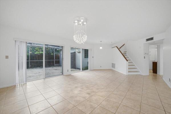 Winchester Courts, 11635 Ficus St #D, Palm Beach Gardens, Florida 33410, image 2