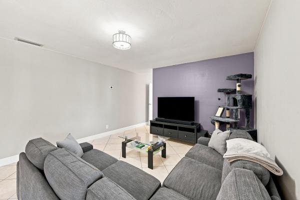 The Laurels At Margate, 380 E Laurel Dr #5D, Margate, Florida 33063, image 2