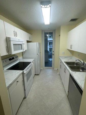 Village At Abacoa, 1136 Town Center Dr #23, Jupiter, Florida 33458, image 2
