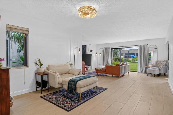 3212 S Lakeview Cir #10104, Fort Pierce, Florida 34949, image 1