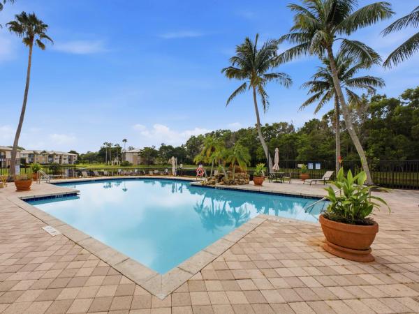 Grand View At Crestwood, 900 Crestwood Ct S #920, Royal Palm Beach, Florida 33411, image 3