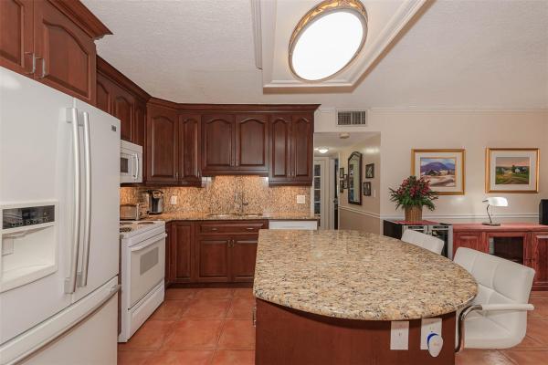 Lauderdale Oaks, 3071 NW 47th Ter #326, Lauderdale Lakes, Florida 33313, image 1