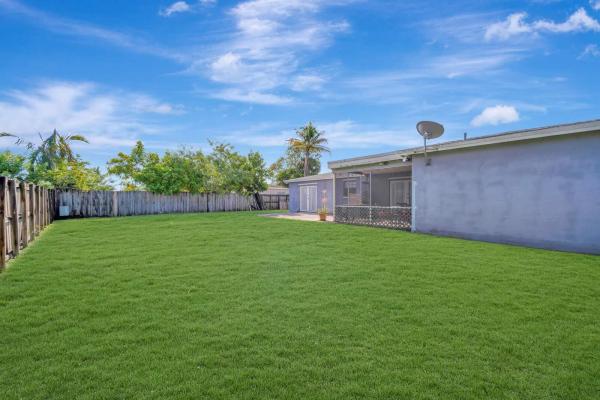 Palmetto Pines, 10941 Gallery St, Boca Raton, Florida 33428, image 1