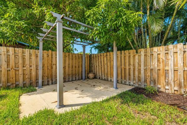 Cam Estates, 1058 Fernlea Dr, West Palm Beach, Florida 33417, image 2