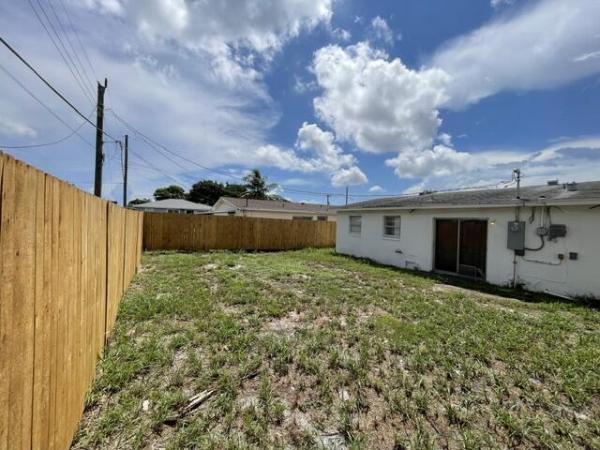 Monroe Heights, 1104 W 24th St, Riviera Beach, Florida 33404, image 2