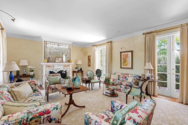 The Estate Section Of Palm Beach, 198 Via Marina, Palm Beach, Florida 33480, image 2