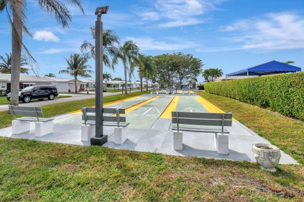 Palm Beach Leisureville, 400 SW 8th Pl, Boynton Beach, Florida 33426, image 1