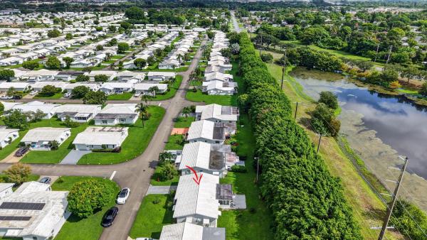 Palm Beach Leisureville, 400 SW 8th Pl, Boynton Beach, Florida 33426, image 2