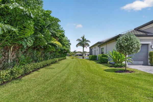Valencia Grand, 11364 Virginia Pine Ct, Boynton Beach, Florida 33473, image 3