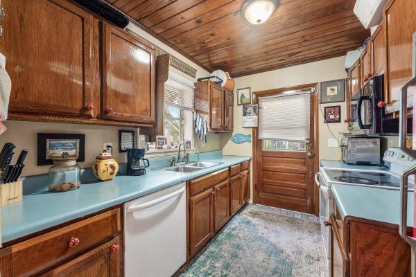 Lake Worth Town, 615 N L St, Lake Worth Beach, Florida 33460, image 2