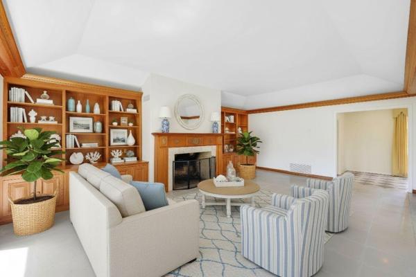 8 Country Rd W, Village Of Golf, Florida 33436, image 1