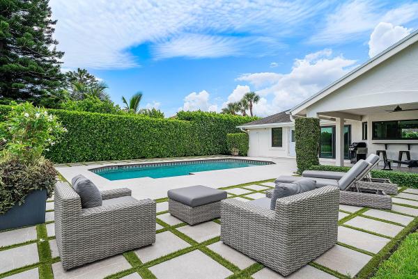 Lynton Circle Of Greenview Shores 2, 1860 Lynton Cir, Wellington, Florida 33414, image 1