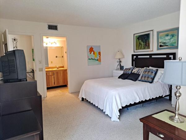 Huntington Lakes 2, 6795 Huntington Ln #405, Delray Beach, Florida 33446, image 2