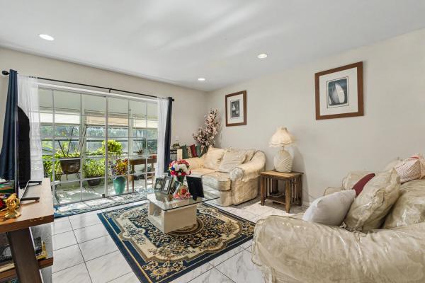 Lauderdale Oaks, 3090 NW 46th Ave #214A, Lauderdale Lakes, Florida 33313, image 3
