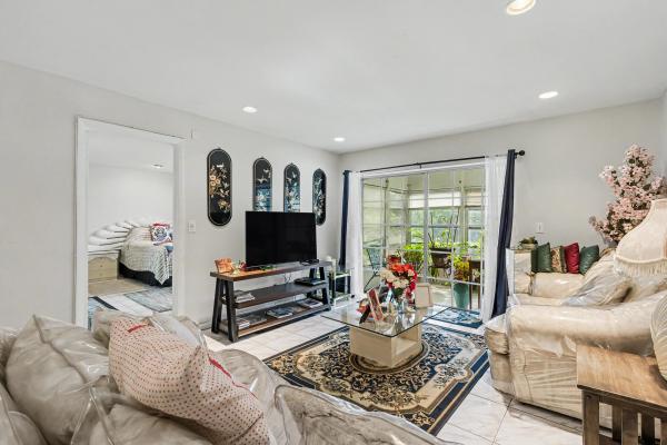 Lauderdale Oaks, 3090 NW 46th Ave #214A, Lauderdale Lakes, Florida 33313, image 1