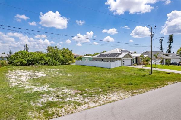 Cape Coral Residential, 623 NE 7th Ter, Cape Coral, Florida 33909, image 1